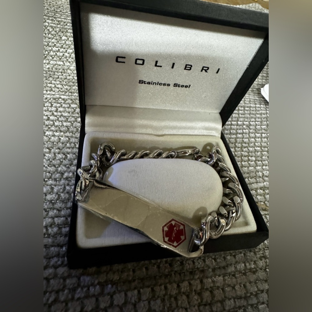 BNWT Colibri Engravable Stainless Steel Medical Alert Bracelet